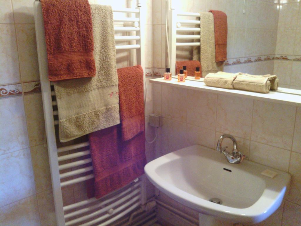 Manoir Du Val Harangt Panzió Mardilly Szoba fotó